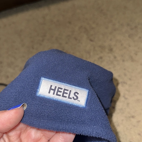 UNC Reversible Beanie - Picture 2 of 6